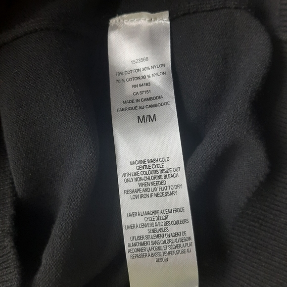 Andrew Marc Women’s Turtleneck - Picture 5 of 6